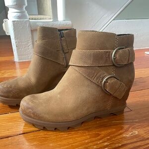Sorel wedge booties